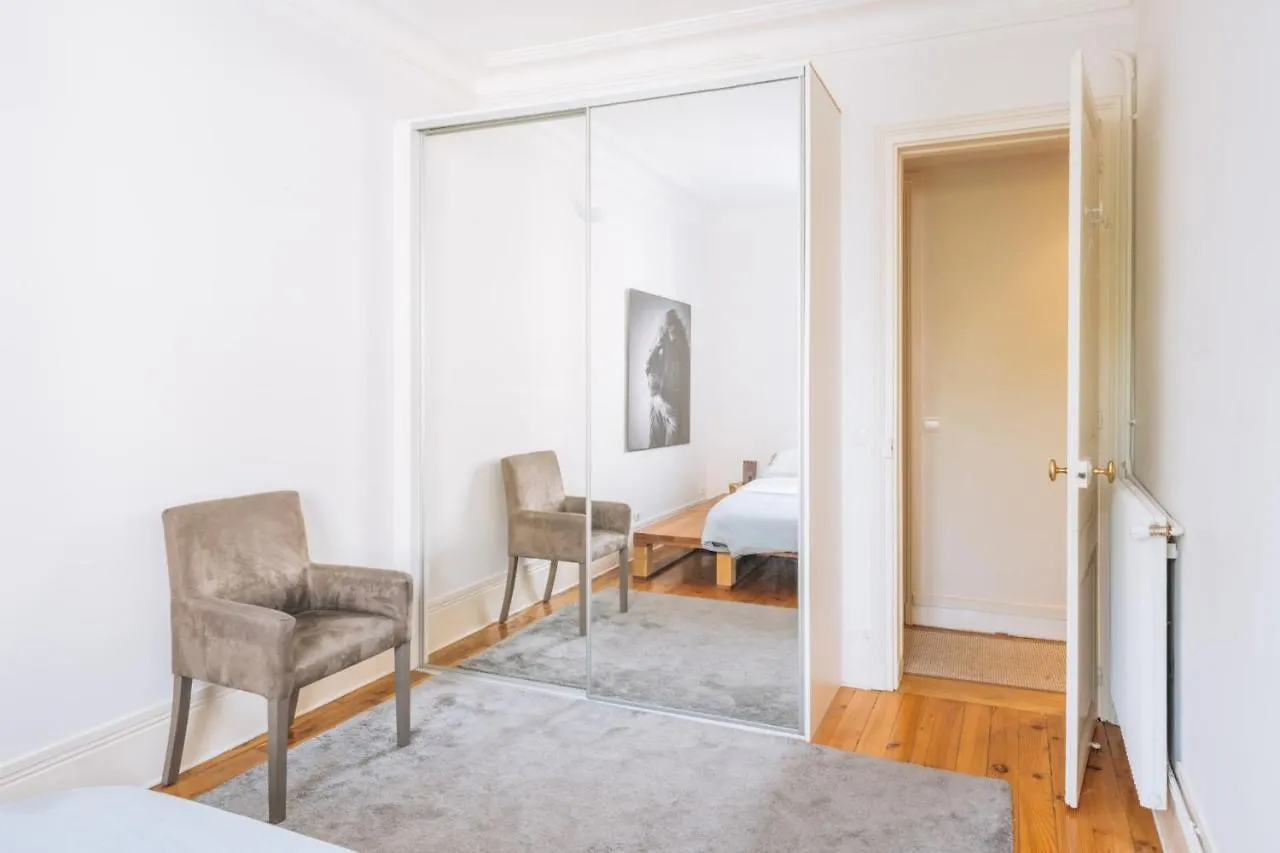 Amazing & Luminous 3bd For 6p At Luxembourg Garden Apartment *
